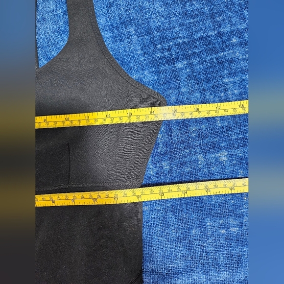 Lululemon Black T-back Tank Shelf Bra 8 Medium - Picture 5 of 9